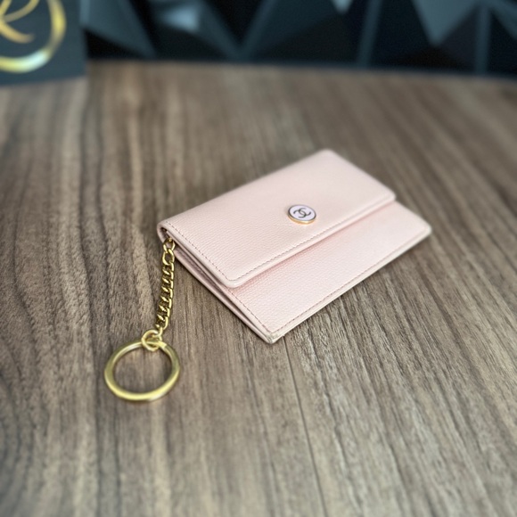 CHANEL Coco Button Coin & Key Case - Picture 5 of 17
